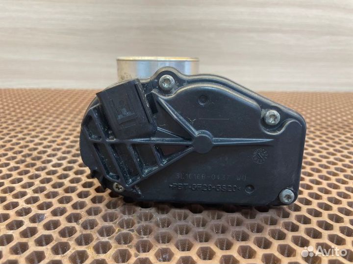 Дроссельная заслонка LADA X-Ray