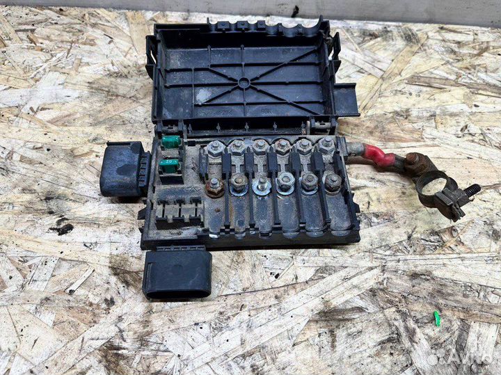 Блок предохранителей chery Fora a21 Фора