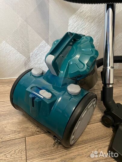 Пылесос Vitek