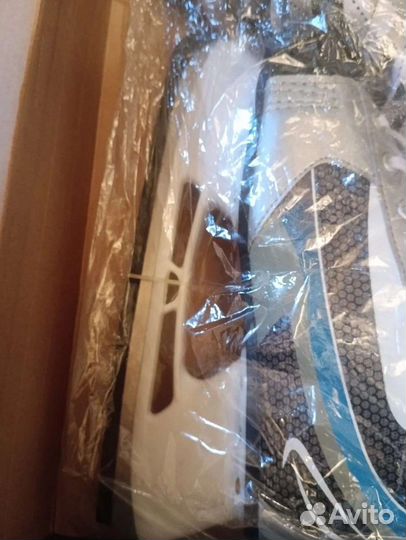 Коньки новые