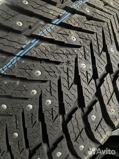 Nokian Tyres Hakkapeliitta 10p SUV 285/45 R22 114T