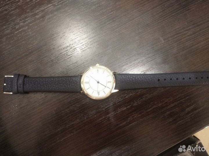 Часы новые
