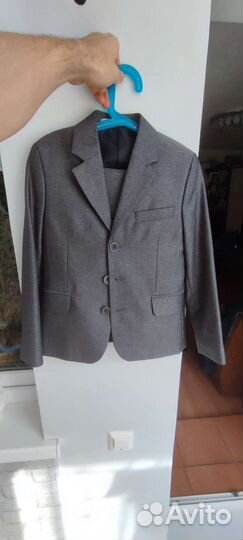 Костюм для мальчика новый 128