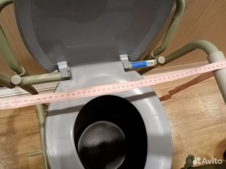 Санитарный стул-туалет