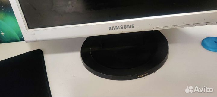 Монитор Samsung