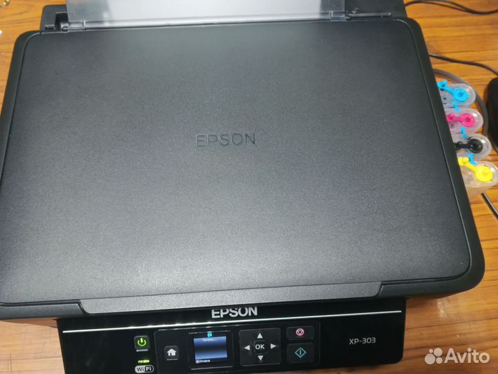 Цветной мфу Epson XP-303 wifi с снпч рабочий