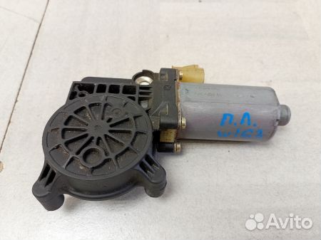 Моторчик переднего левого стеклоподъемника