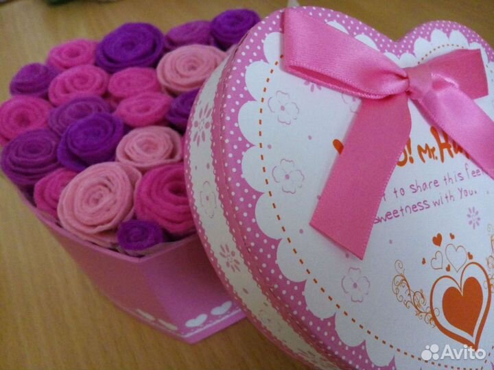 Розы из фетра в коробочке