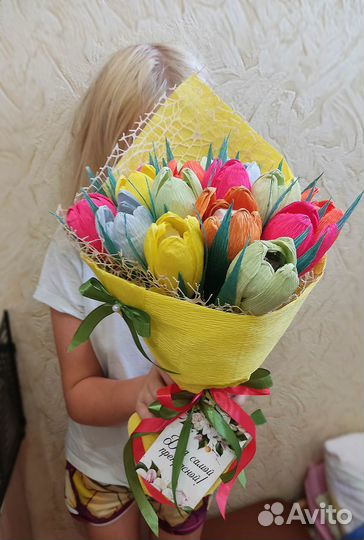 Букет тюльпанов из конфет