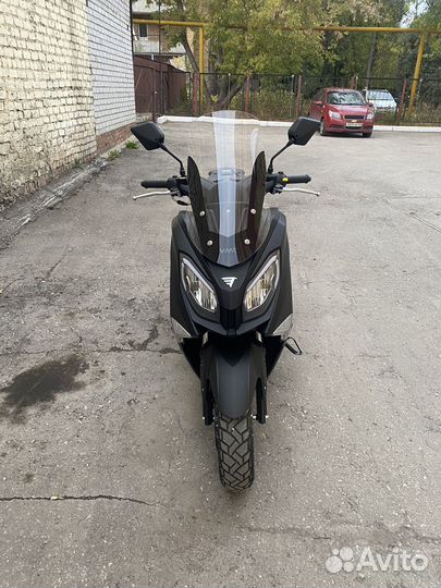 Макси скутер Vento MAX 200