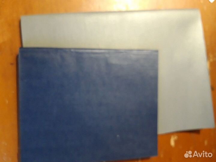 Папка с прижимом, с вкладышами