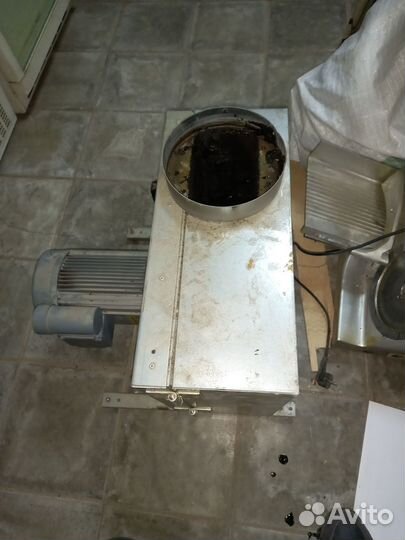 Вентилятор вытяжной KBT 200E4