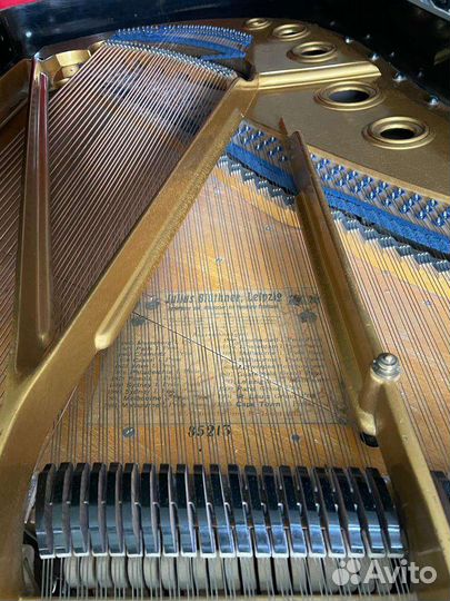 Рояль кабинетный