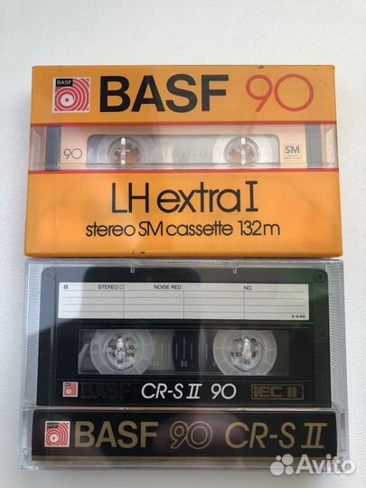 Винтажный набор компакт-кассет в коллекцию