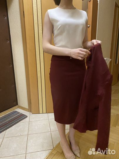 Костюм женский с юбкой