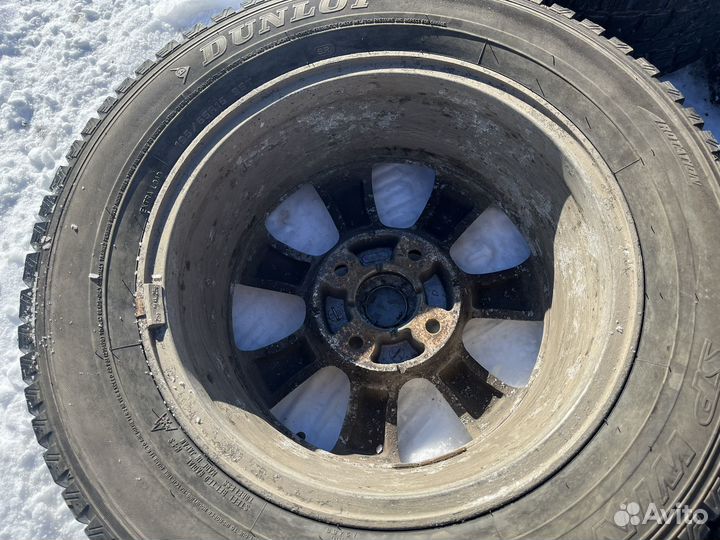 Шины с дисками Nissan tiida