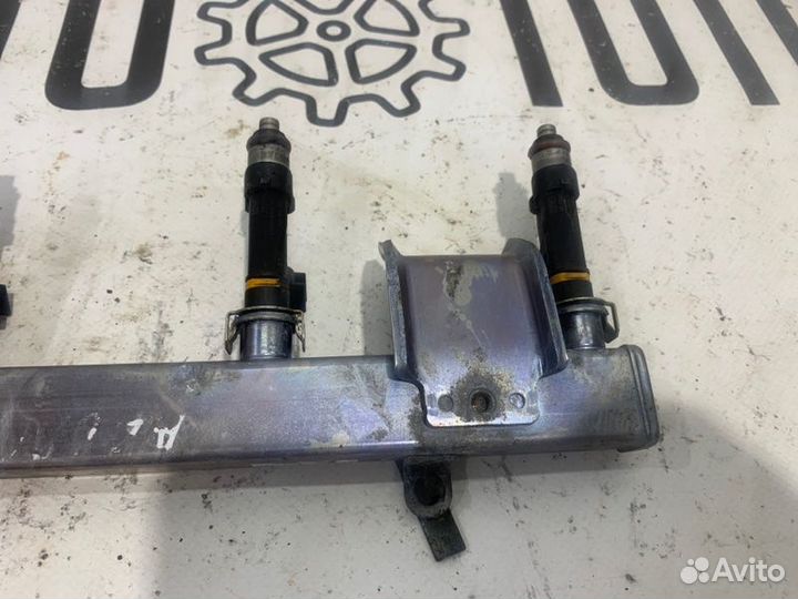 Топливная рампа с форсунками Mazda 6 GH LF 2011