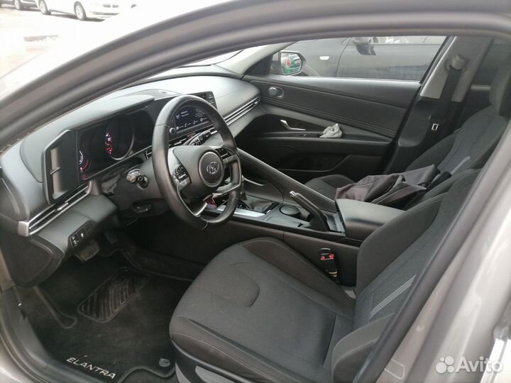 Hyundai Elantra 1.6 AT, 2021, 40 000 км