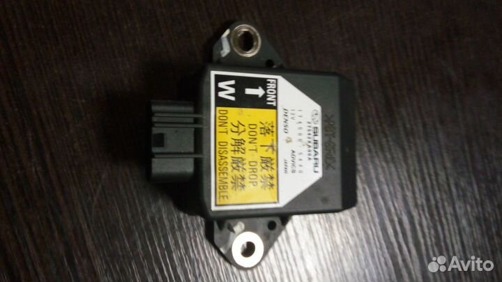 Датчик курсовой устойчивости на Subaru tribeka B9