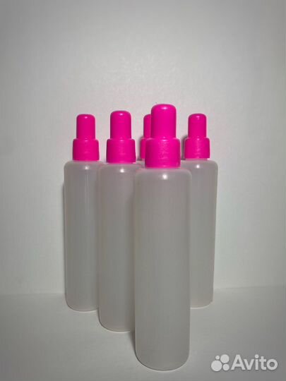 Емкость с капельным дозатором