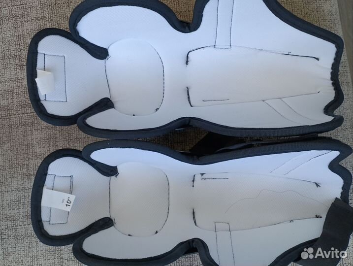 Щитки хоккейные детские 10