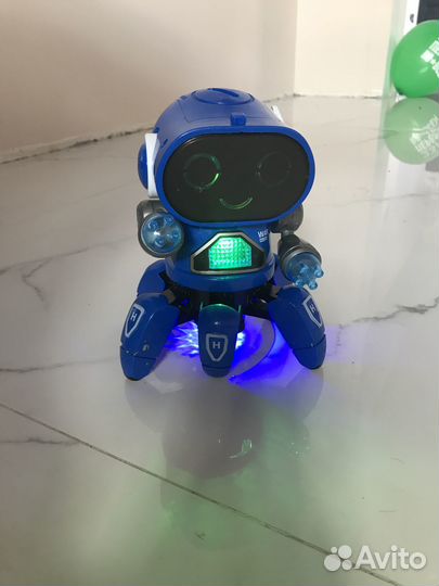 Детские вещи,ходунки,коляски,ванночки,игрушки