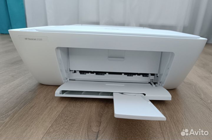 HP мфу Струйное DeskJet 2320, белый