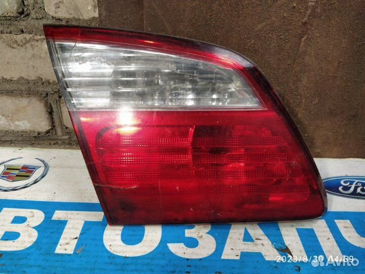 Фонарь внутренний лев. Nissan Maxima 00-06