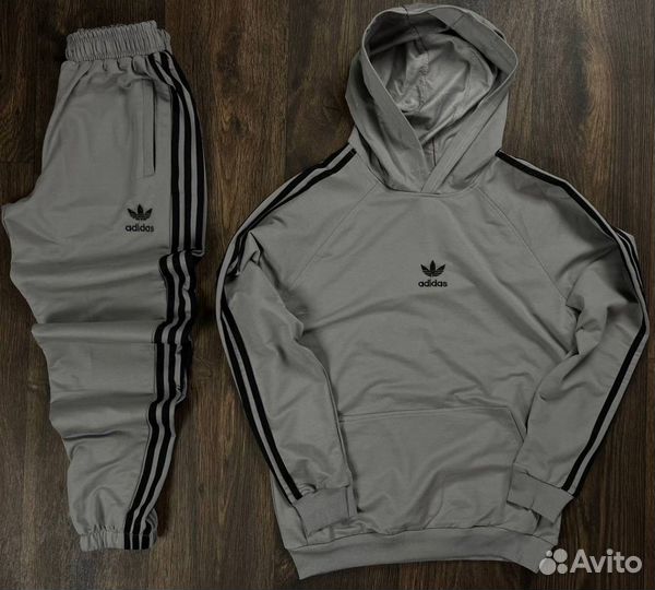 Спортивный костюм Adidas