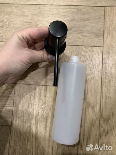 Дозатор для жидкого мыла