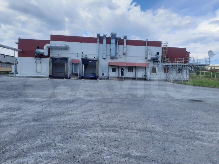 Здание, 3353 м²