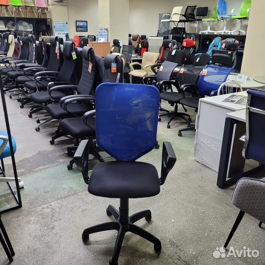 Компьютерное кресло офисное кресло