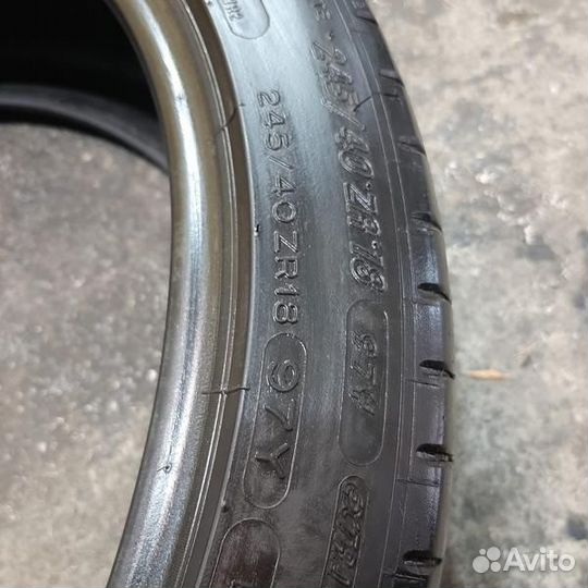 Michelin Pilot Super Sport 245/40 R18