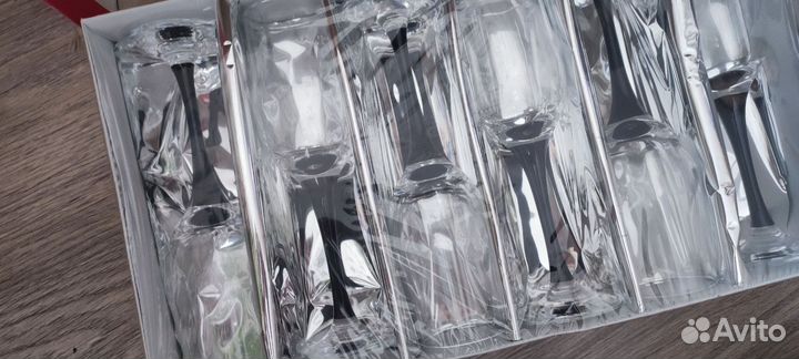 Набор бокалов для вина