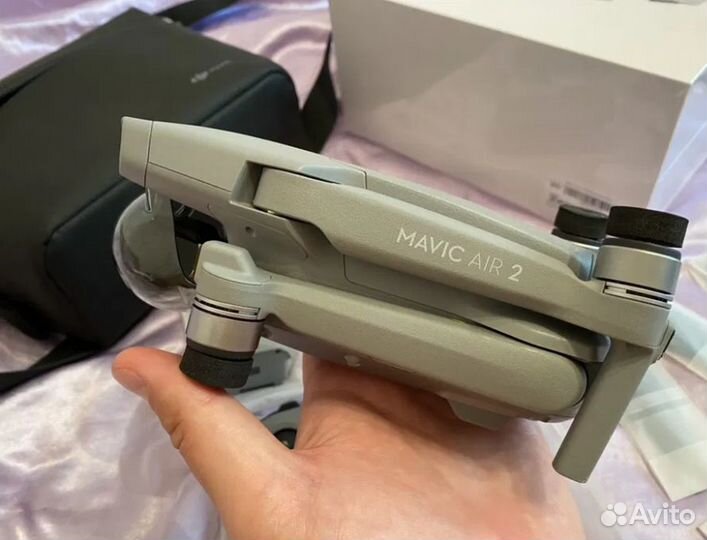Квадрокоптер DJI Mavic Air 2 Combo
