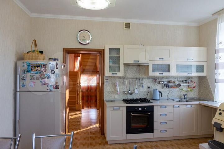 Дом 268 м² на участке 10 сот.