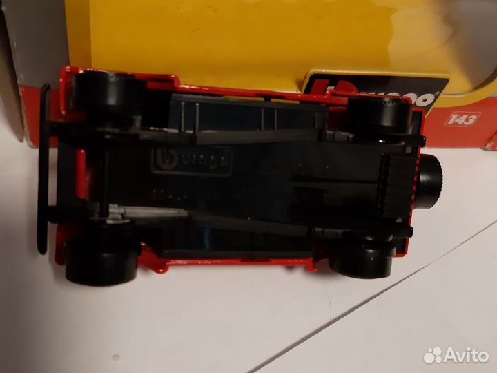 Модельная машинка