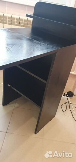 Стол для маникюра бу