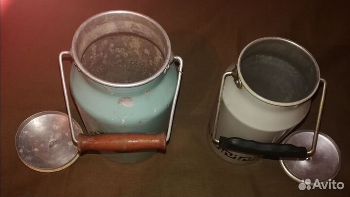 Бидоны, чайник, кухонные принадлежности