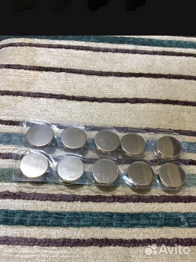 Пуговицы металлические глянцевые 2,5см