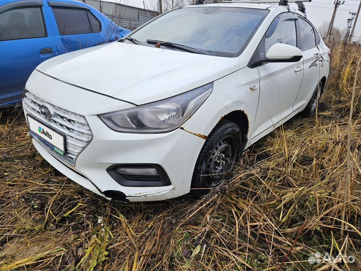 Hyundai Solaris 1.4 МТ, 2018, битый, 275 000 км