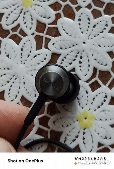 Проводные наушники с микрофоном