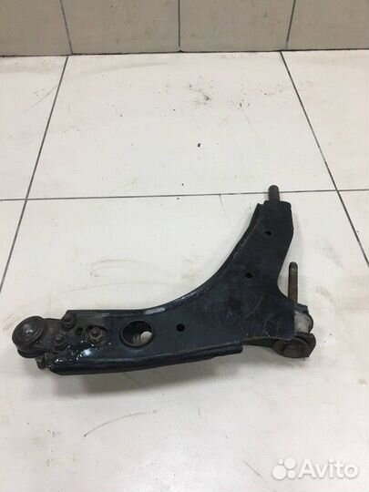 Рычаг подвески передний правый Daewoo Nexia