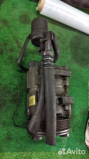 Компрессор кондиционера Mazda Tribute 1