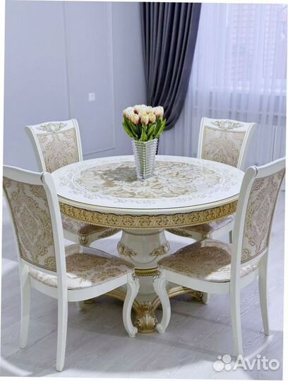 Стулья и стол