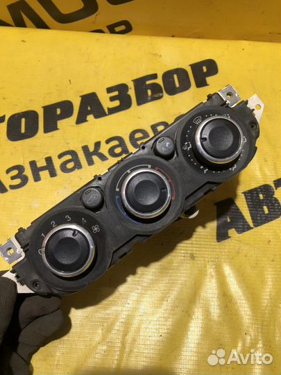 Блок управления отопителем Ford Focus 2