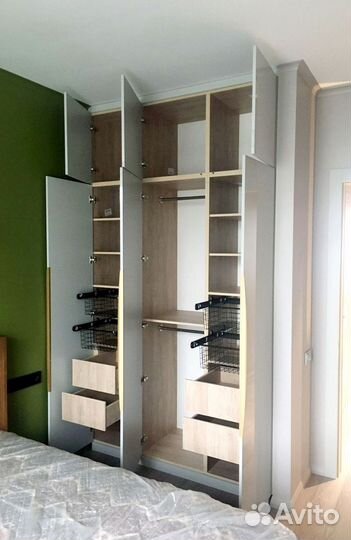 Распашной шкаф