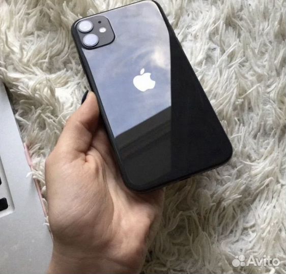 Телефон iPhone 11
