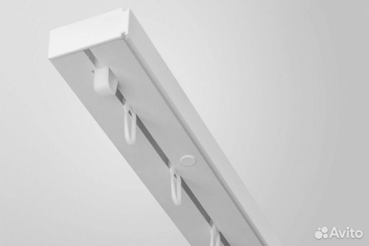 Пластиковый потолочный карниз шина