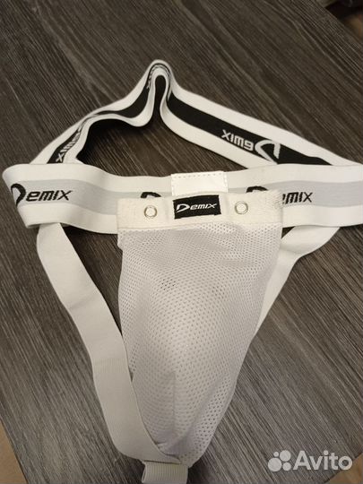 Боксерские перчатки 14 oz и шлем